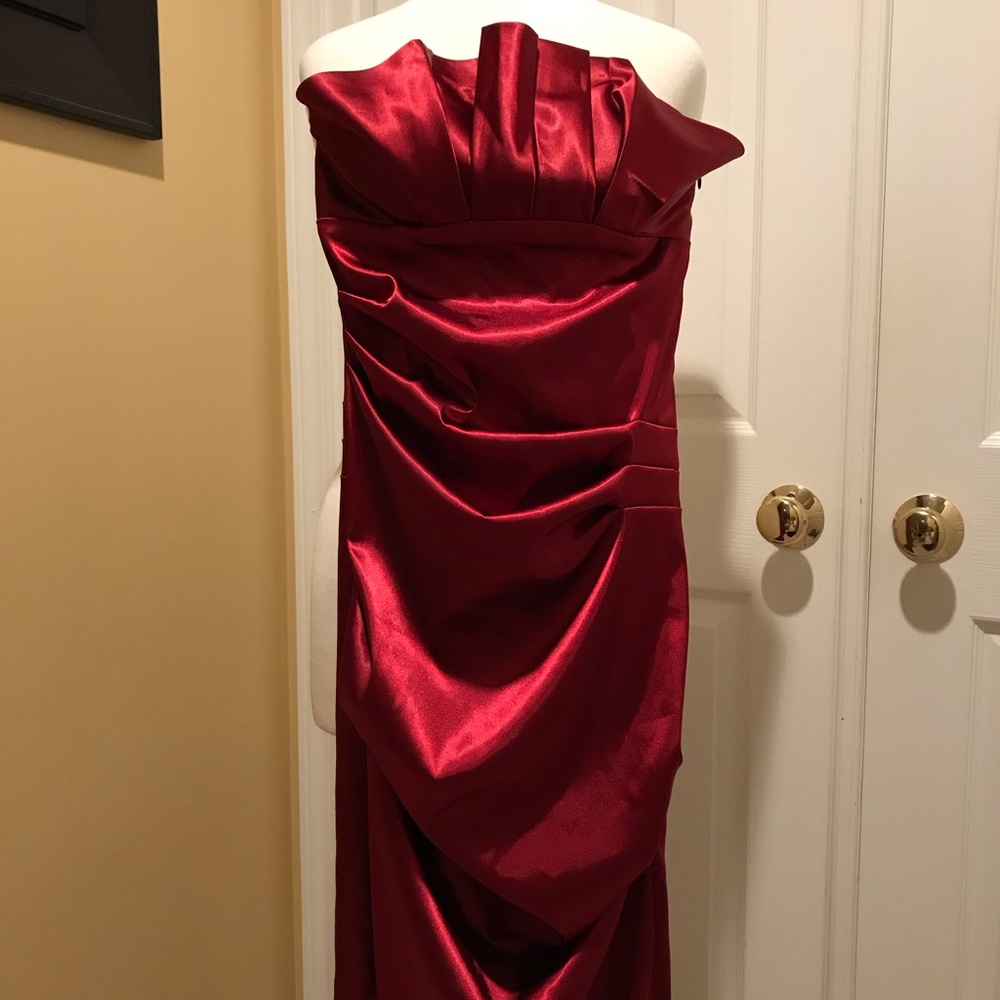 Betsy & Adam wine red cocktail dress